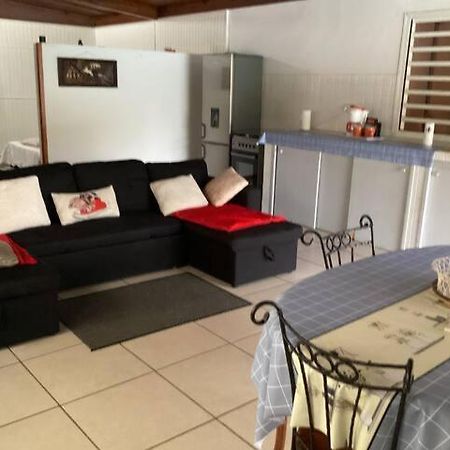 Appartement Dans Propriete Reposante Saint-Benoît Exterior foto