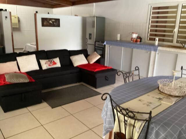 Appartement Dans Propriete Reposante Saint-Benoît Exterior foto